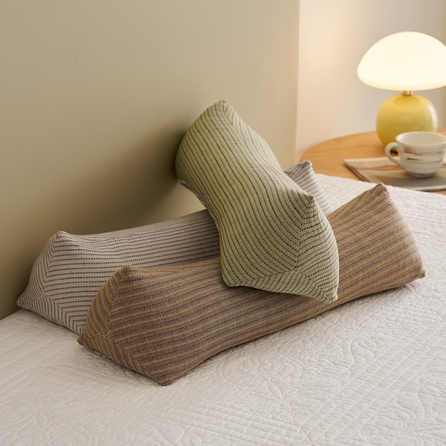 Ergonomische Nackenstützrolle mit Speziellem Komfortdesign Brehn