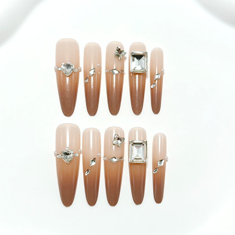 Kunstnägel Im Glitzernden Stiletto-Stil mit Luxuriösen Akzenten Brehn