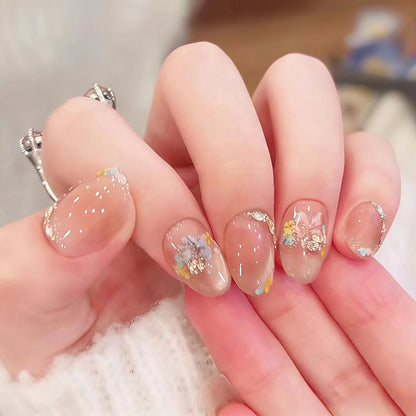 Künstlerisches Nageldesign