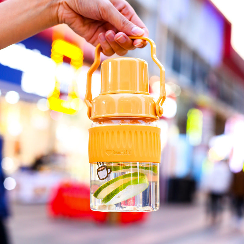 Damen trendige Glas-Trinkflasche mit praktischem Silikon-Schutz Brehn