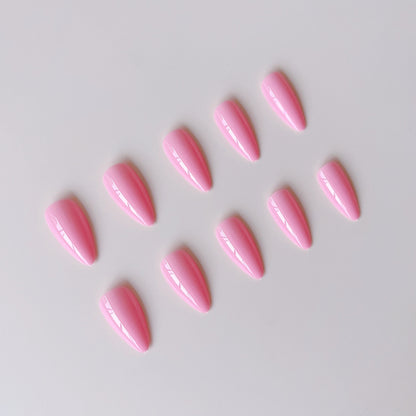 Elegante Kunstnagelspitzen mit Hochglanz-Finish Brehn