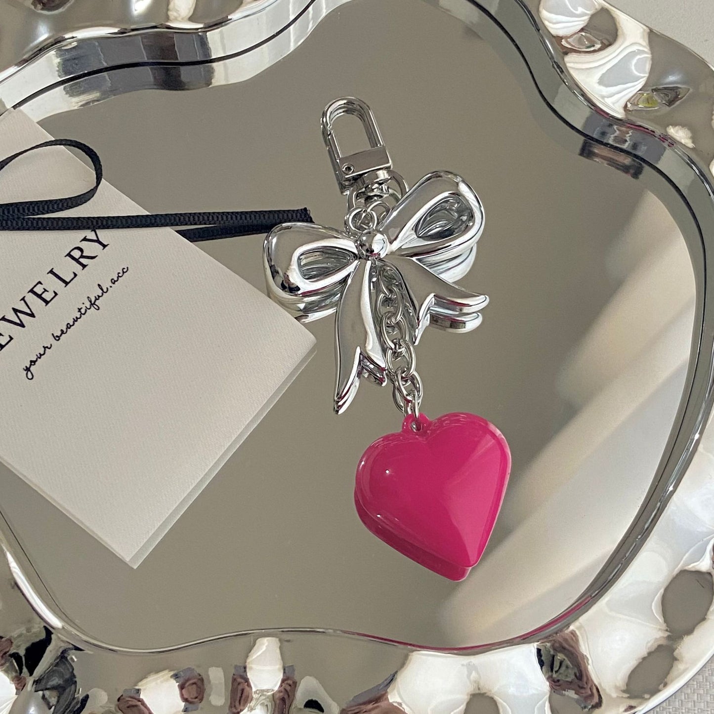 Herz und Schleife Charm Schlüsselanhänger Brehn