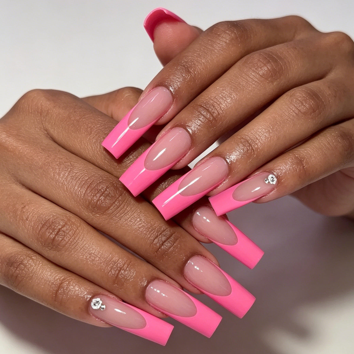 Stylische Acryl-Nagelverstärkungen Brehn