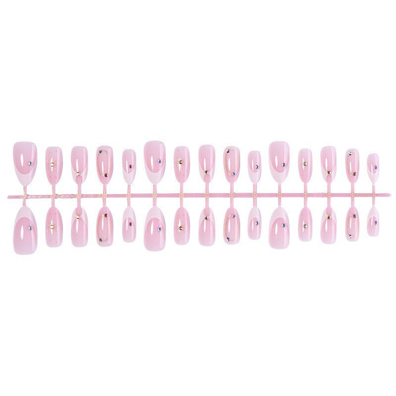 Kunstnagelset mit elegantem Spitzen-Design und glamourösen Akzenten Brehn