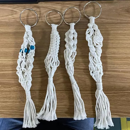 Schlüsselschmuck mit Makramee-Design Brehn