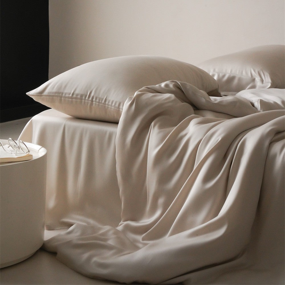 Luxuriöses Baumwollsatin-Bettwäscheset mit seidig-glattem Finish und Hotelverschluss