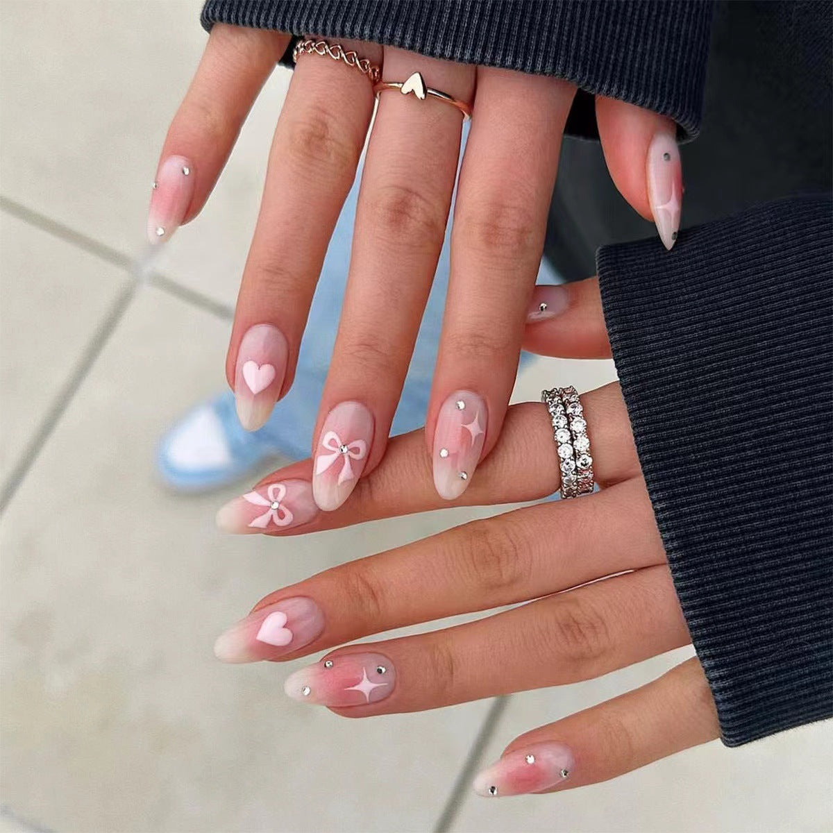 Nagelkunst-Set mit kreativen Designs Brehn