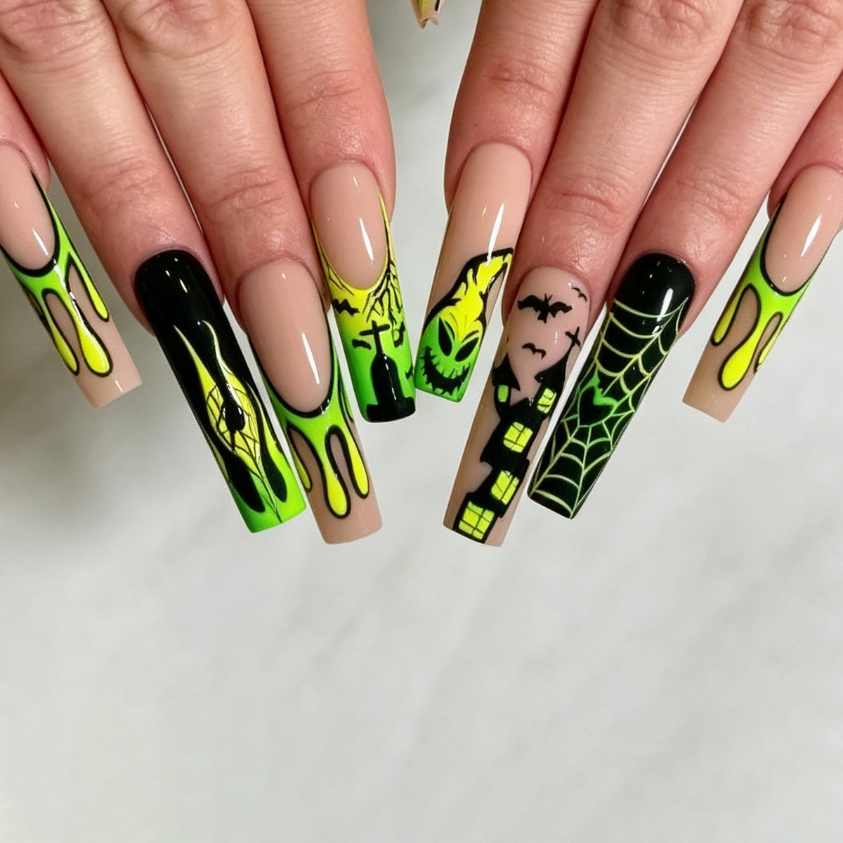 Theatrale Halloween Nagelkunst Brehn