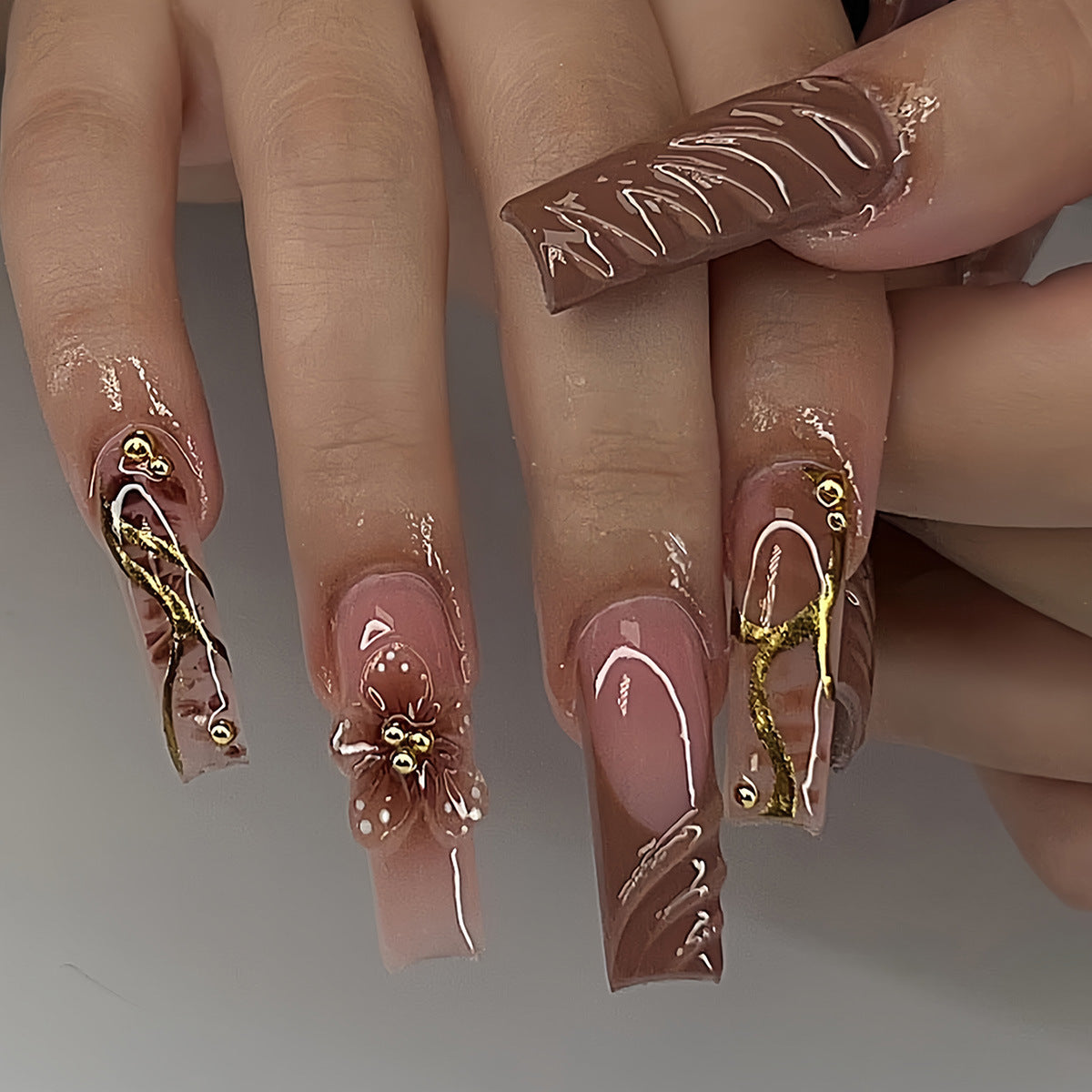 Florale Nagelkunstverlängerungen Brehn