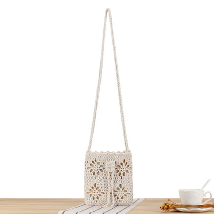 Handgefertigte Häkelumhängetasche mit Floralem Design Brehn