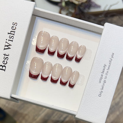 Künstlerisches Gel Press-On Nagelset mit eleganten französischen Spitzen Brehn