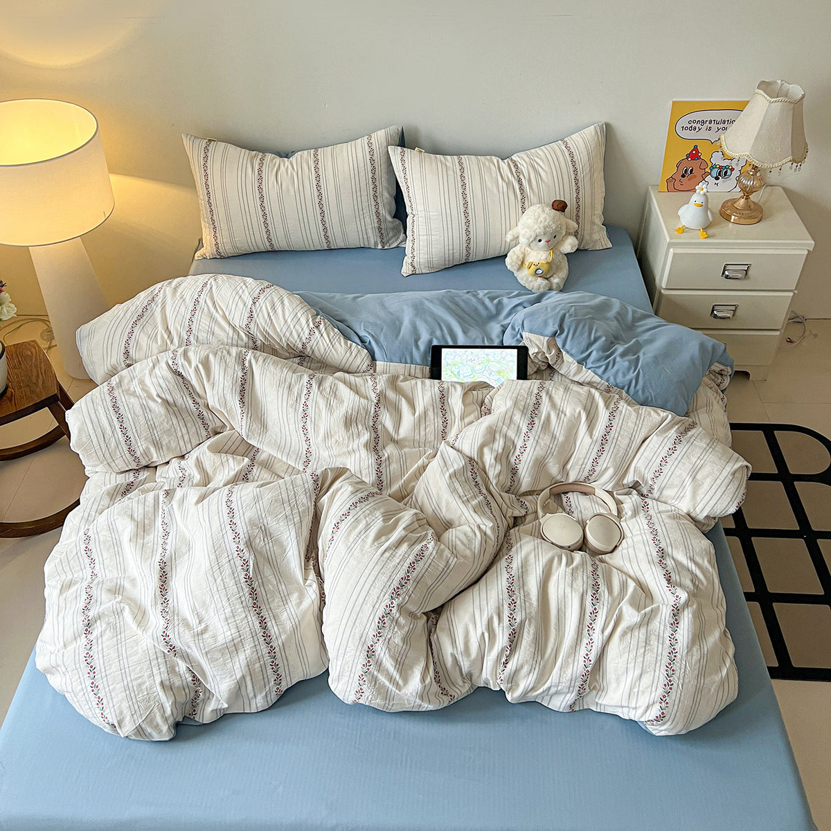 Gestreiftes Vintage Blumen Baumwoll-Percale Bettbezug Set