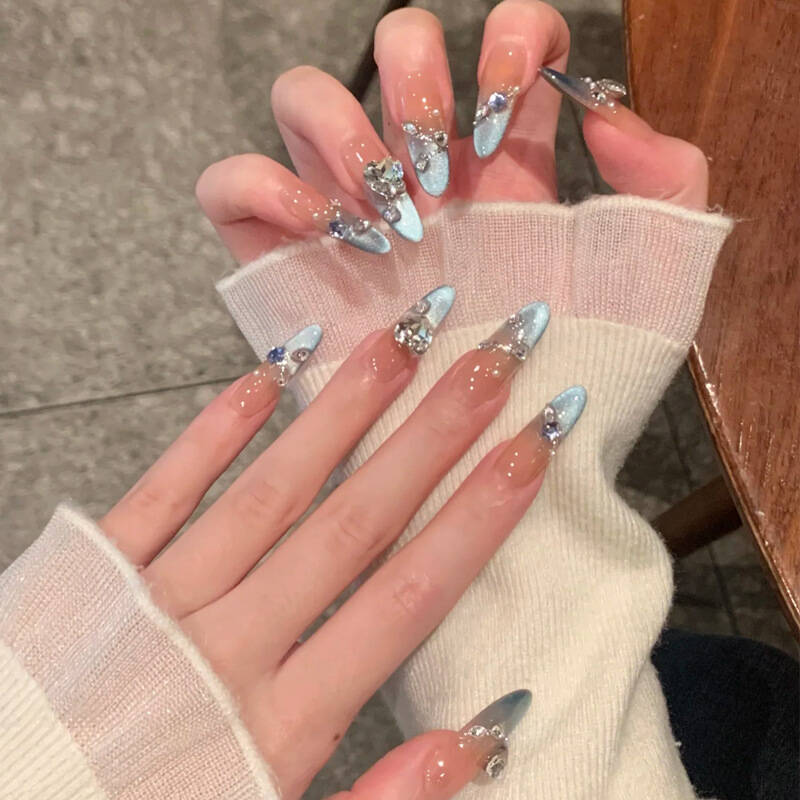 Premium Glitzernde Press-On Nagelerweiterungen Brehn