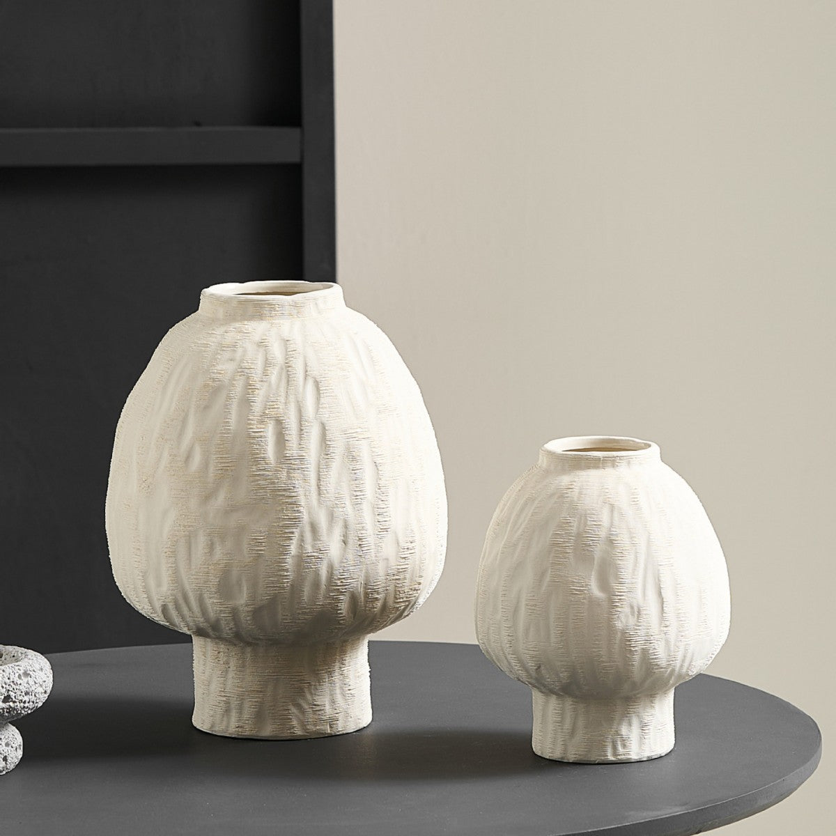 Dekorative Keramikvase im modernen Design Brehn
