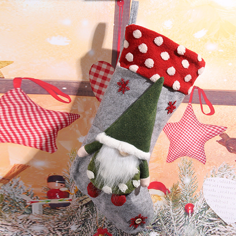 Niedlicher Weihnachtsstrumpf mit Gnom-Motiv Brehn