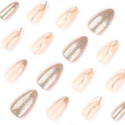 Kunstvolle Nagelkunst mit elegantem Gold-Design Brehn