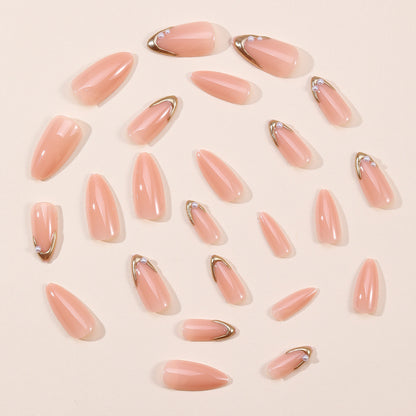 Elegante Stiletto-Nagelkunstverlängerungen mit Perlenakzenten Brehn