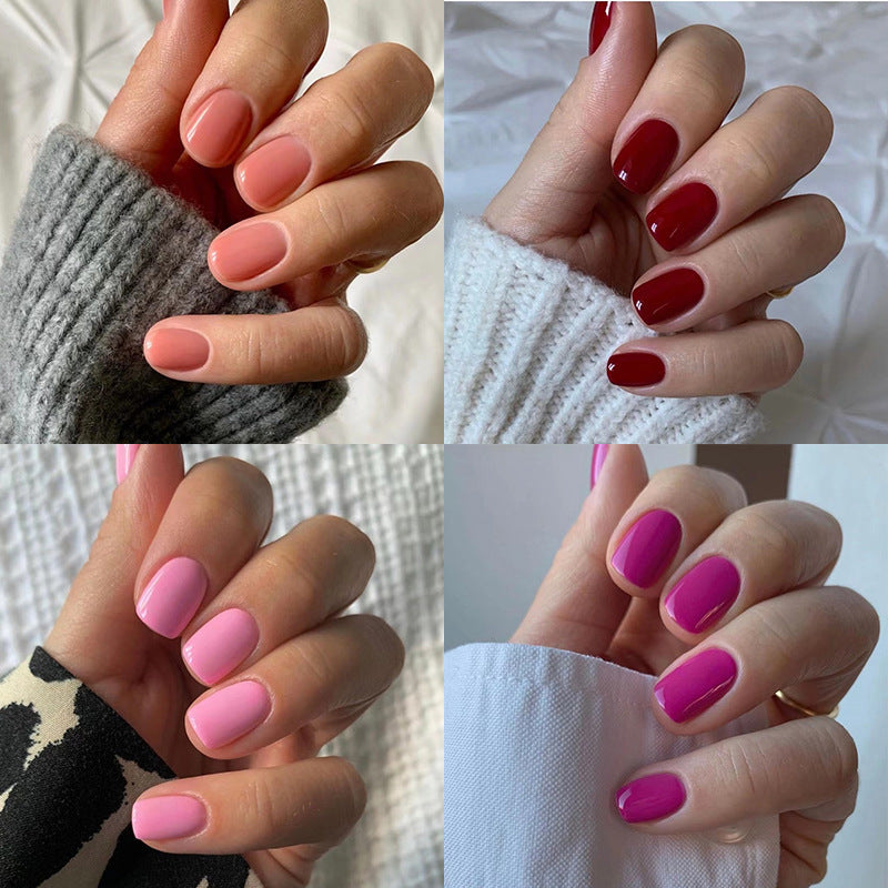 Elegante Kunstnägel mit Goldrand Brehn