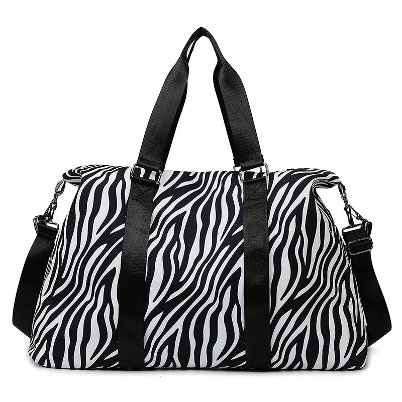 Sportliche Reisetasche mit Trendigem Zebramuster Brehn