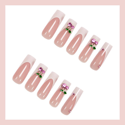Kunstnagelset mit floralen Verzierungen Brehn