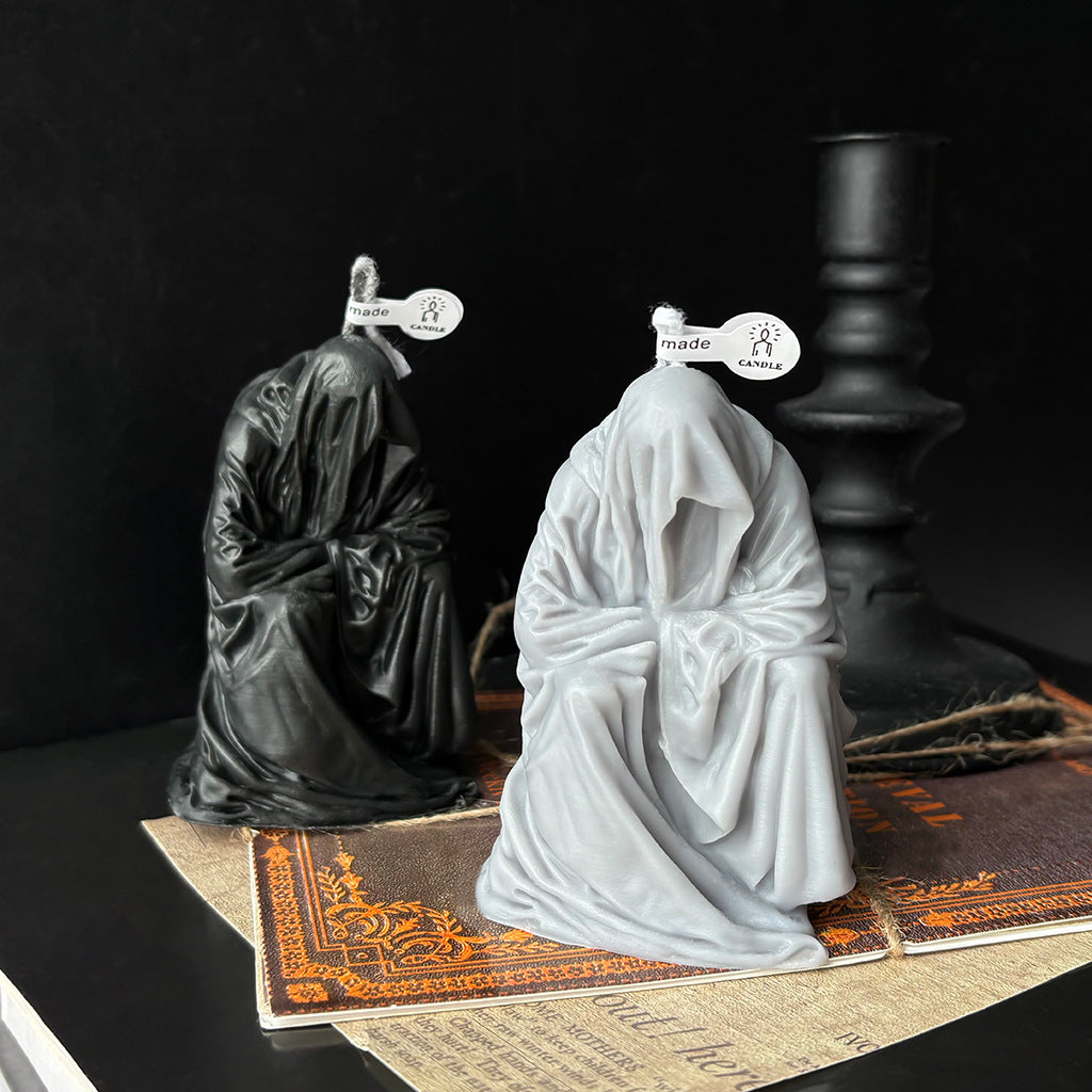 Künstlerischer skulpturaler Kerzenhalter