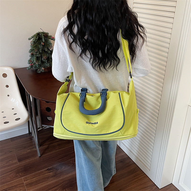 Vielseitige Fitness- und Reisetasche