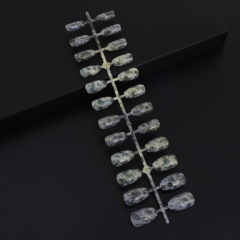 Kunstnägel im luxuriösen Glitter-Design Brehn