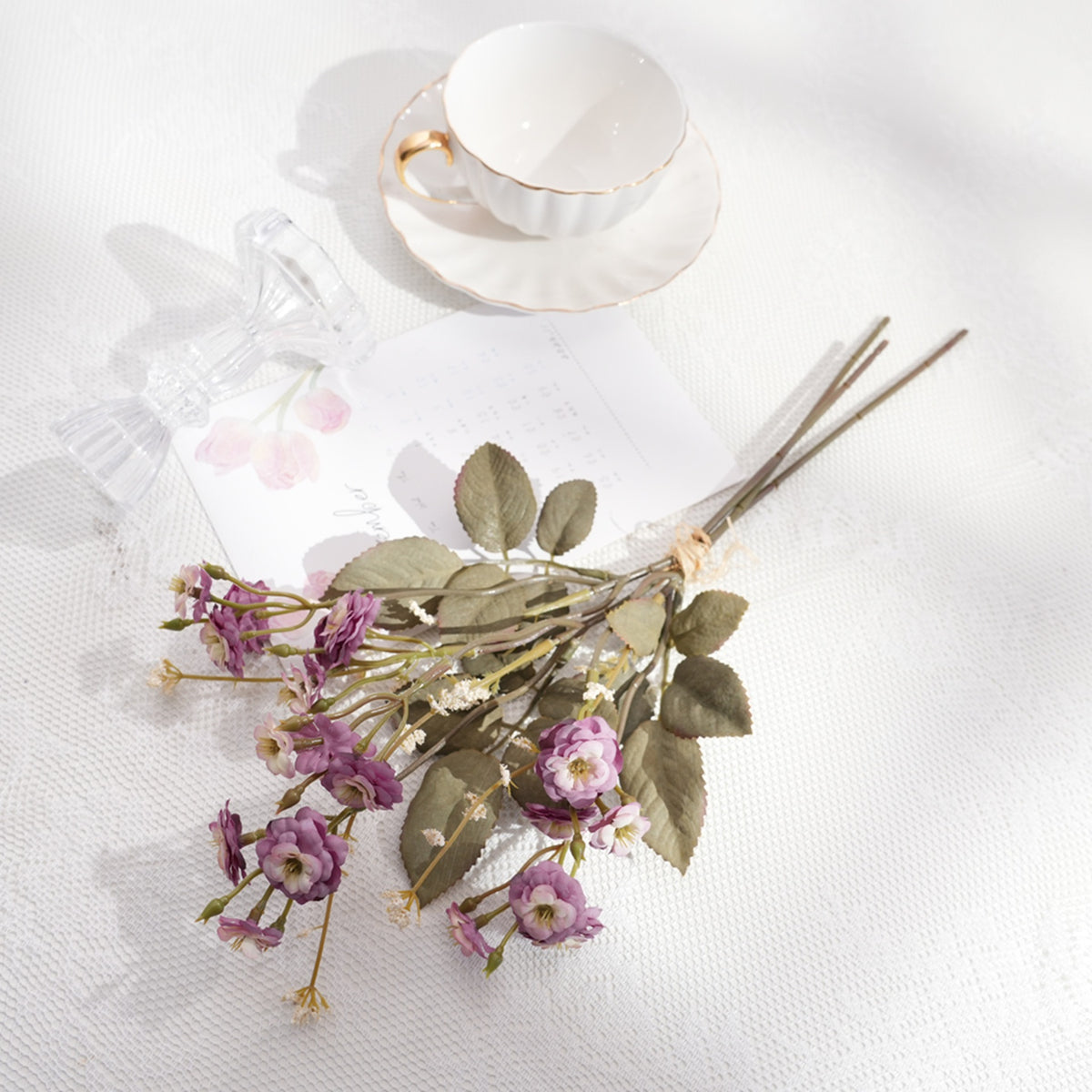 Vintage-inspirierter Trockenblumenstrauß