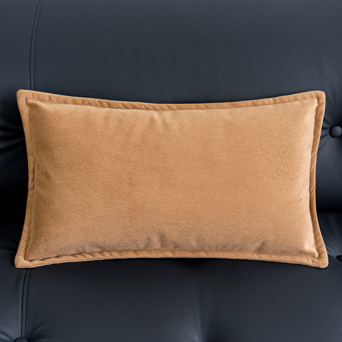 Luxuriöser Sofa- und Bettschmuck