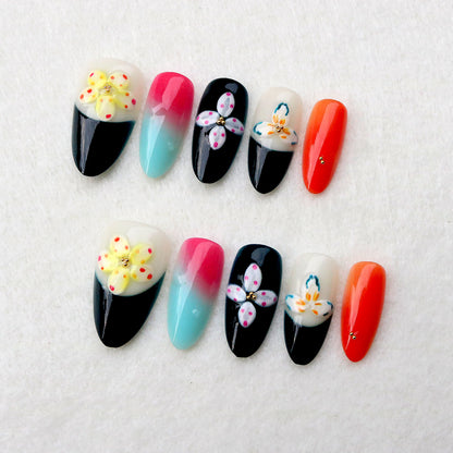 Handgemaltes florales Kunst Press-On Nagelset