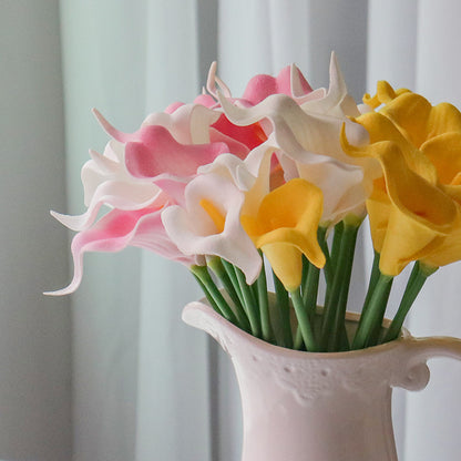 Realistische dekorative Calla-Lilie-Stängel
