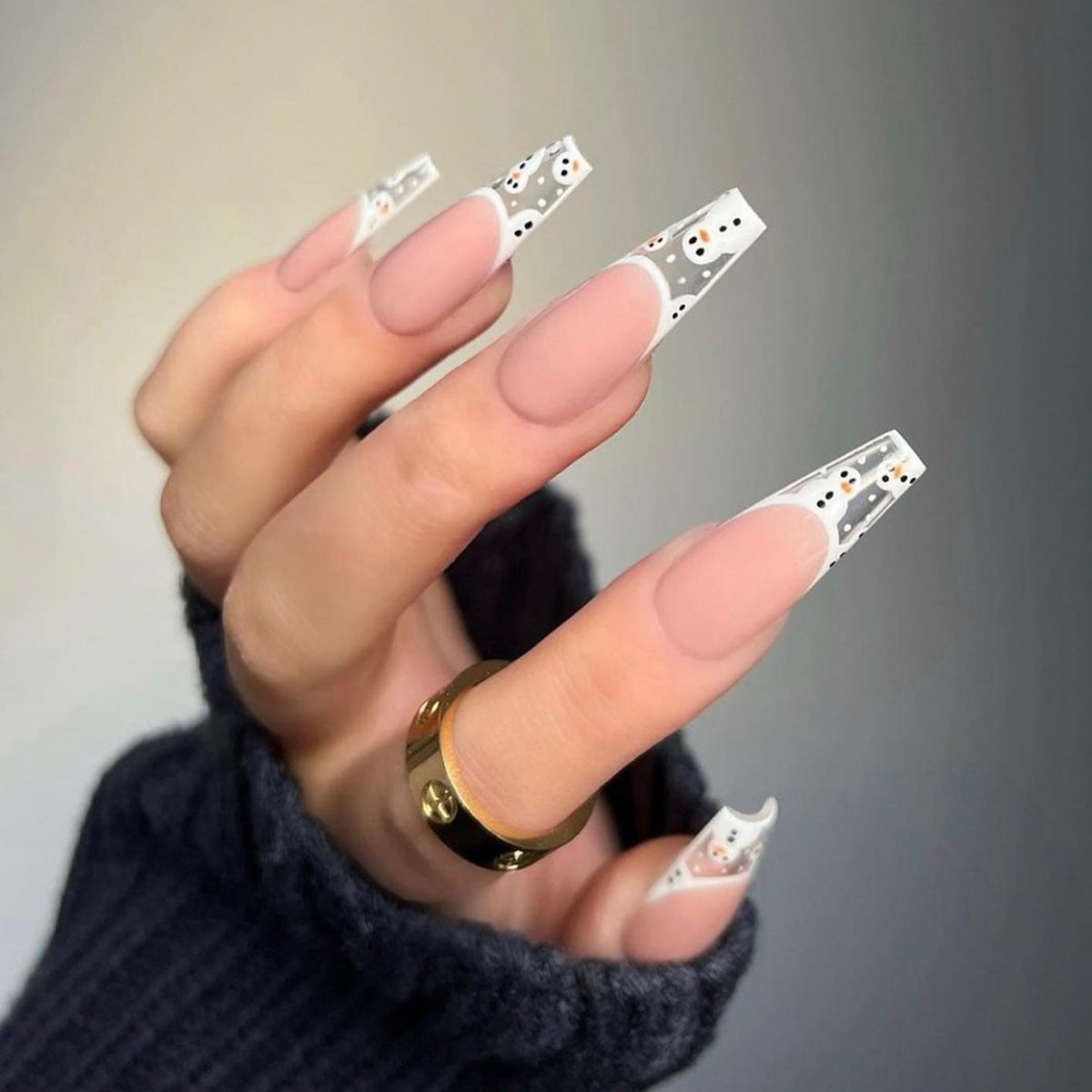 Elegante Stiletto Press-On Nagelset mit einzigartigem Design Brehn