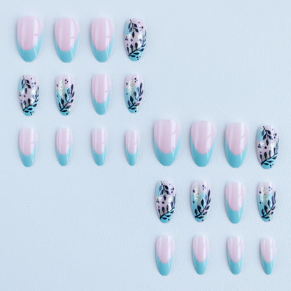 Elegantes Künstlerisches Nageldesign