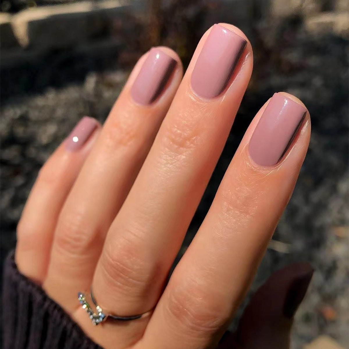 Elegante Nagelkunst mit Glanzfinish Brehn