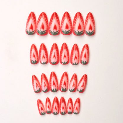 Kunstnagelset mit detailliertem Erdbeer-Design Brehn