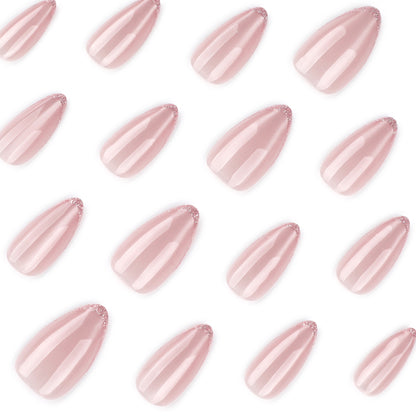 Kunstvolle Stiletto-Nägel mit elegantem Ombre-Muster Brehn