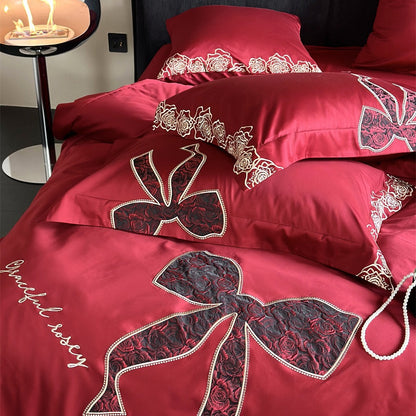 Luxuriöses Satin-Bettwäsche-Set mit gesticktem Rosen- und Schleifenmotiv