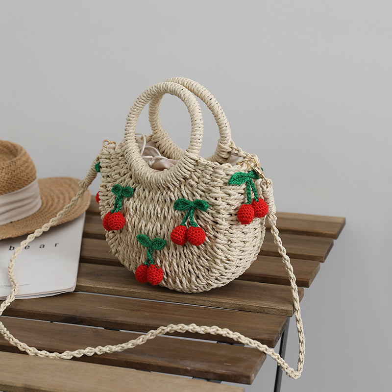 Basttasche mit Fröhlichen Erdbeermotiven Brehn