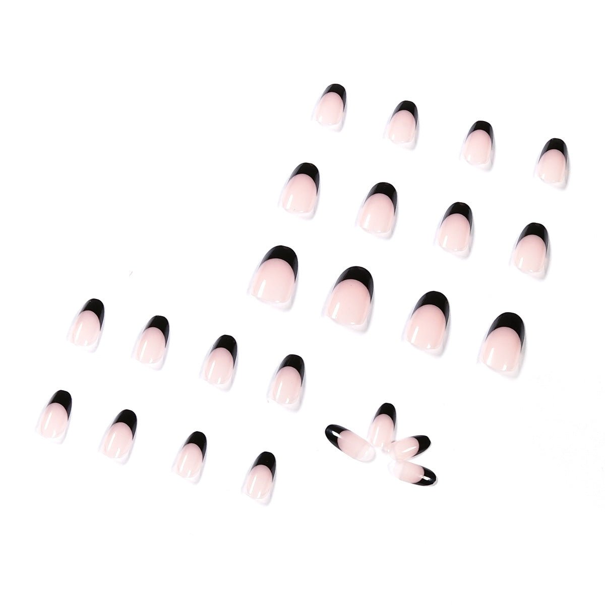 Kunstvolle Nagelkunst mit elegantem French-Tip Design Brehn