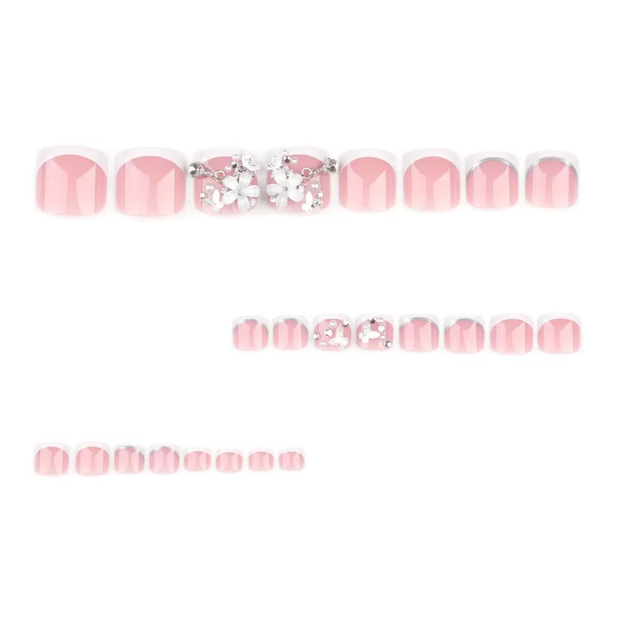 Kunstnagelset mit eleganten Blumenverzierungen und Hochglanz-Finish Brehn