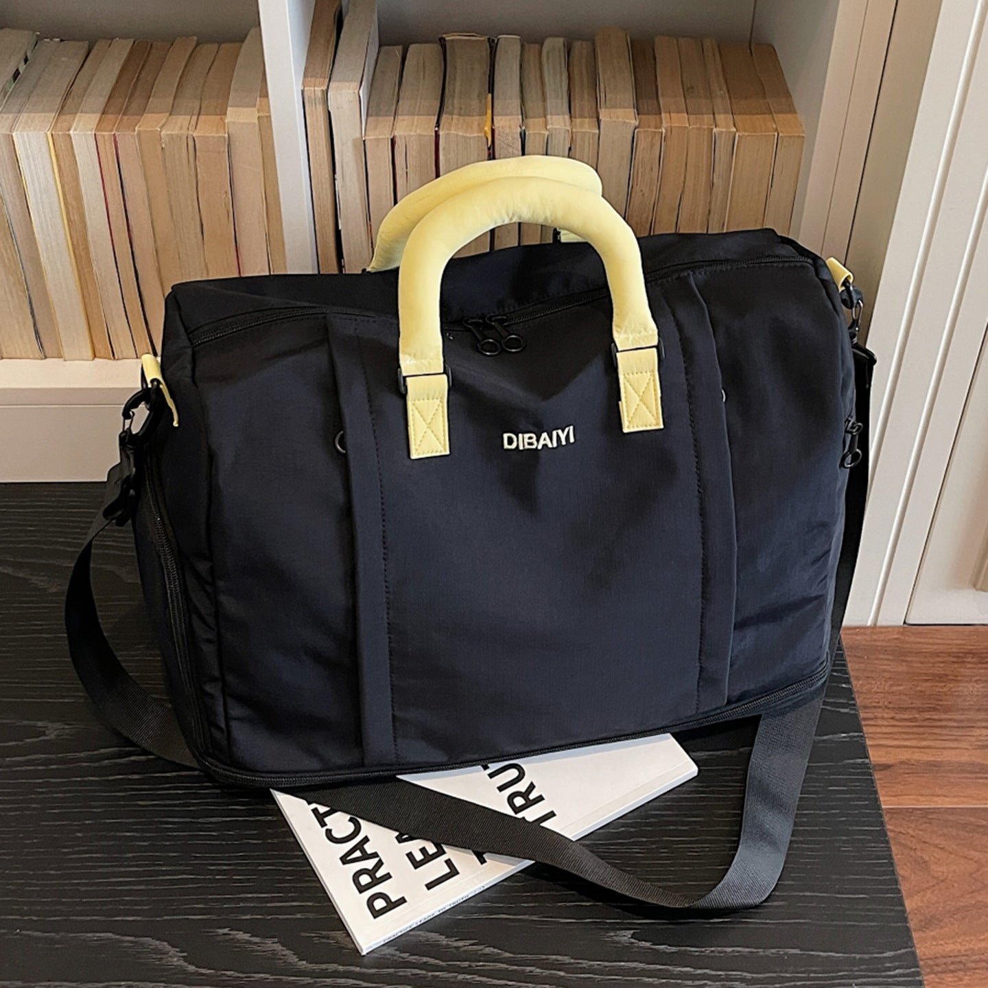 Multi-Funktionale Reiseturnhallen Duffel Brehn