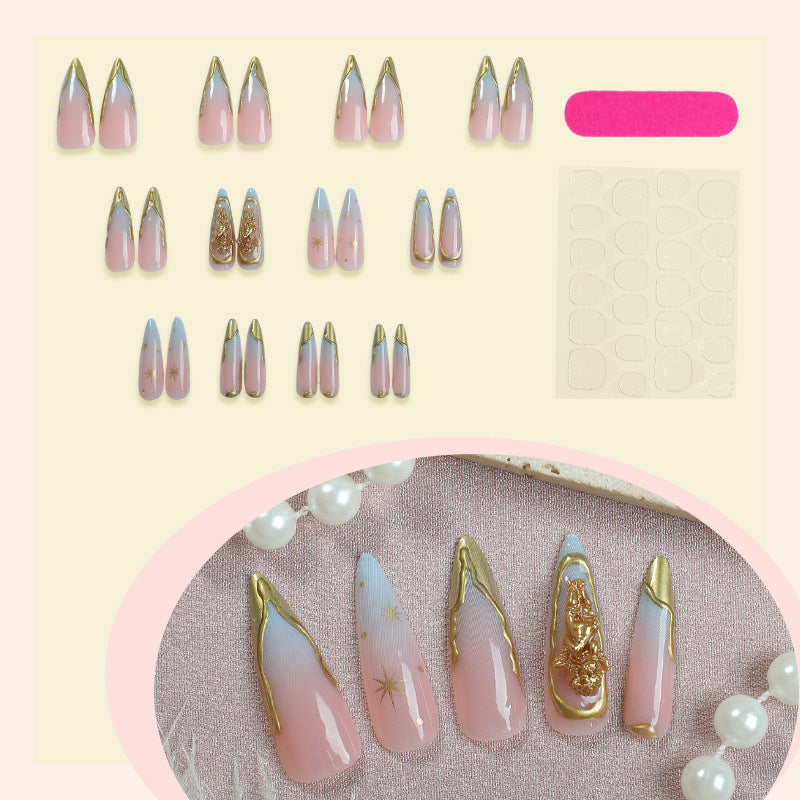 Kunstnagel-Set mit zarten goldenen Akzenten und Glitzermotiven Brehn