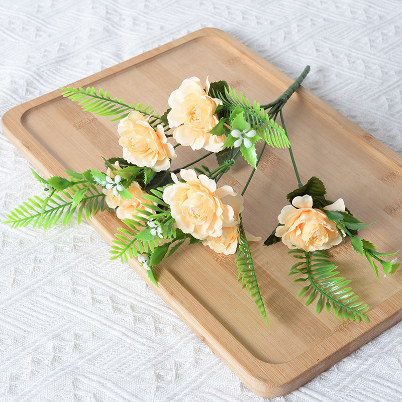 Dekoratives Kunstblumenstrauß