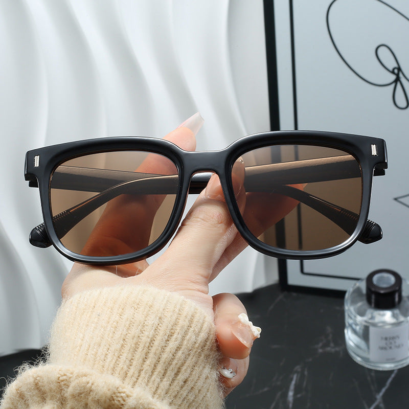 Damen Modische quadratische Sonnenbrille mit transparentem Rahmen Brehn