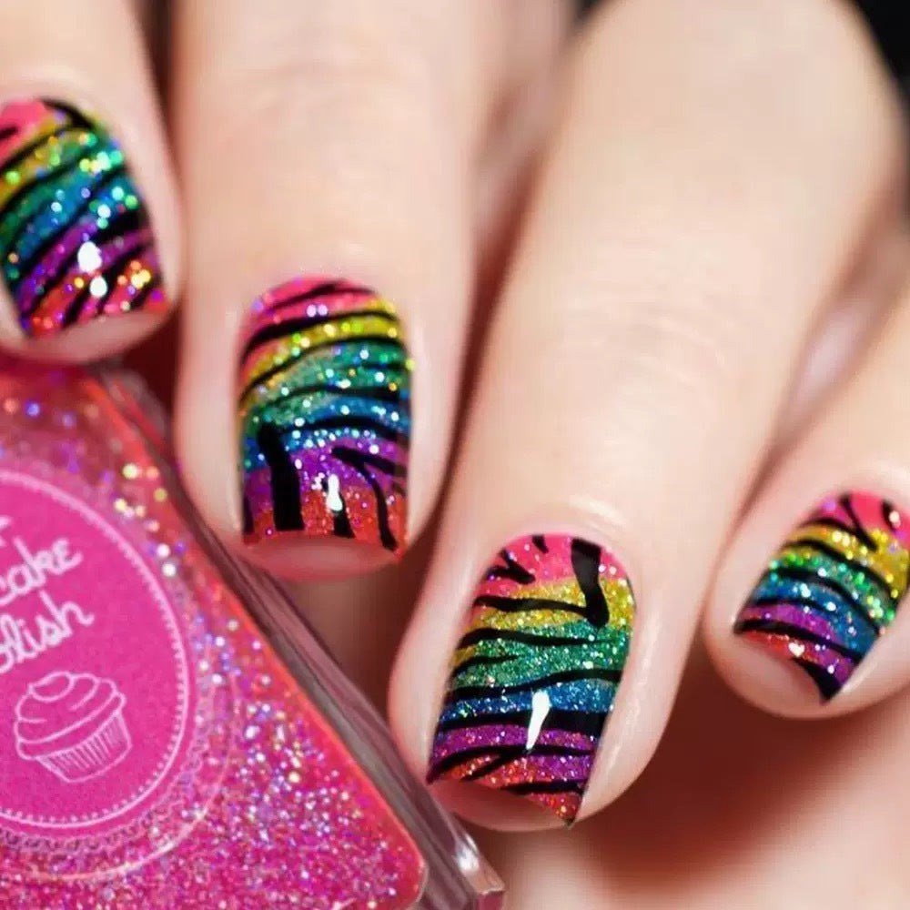 Kreatives Nagelkunstset mit glitzerndem Regenbogen-Muster Brehn