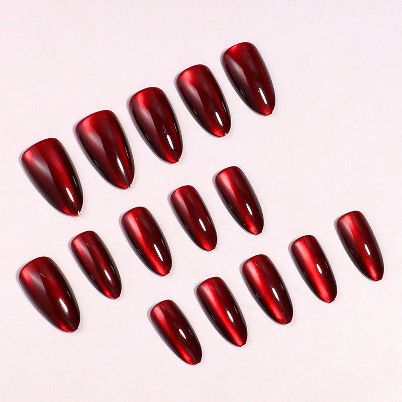Glänzendes mandelförmiges Press-On-Nagelset Brehn