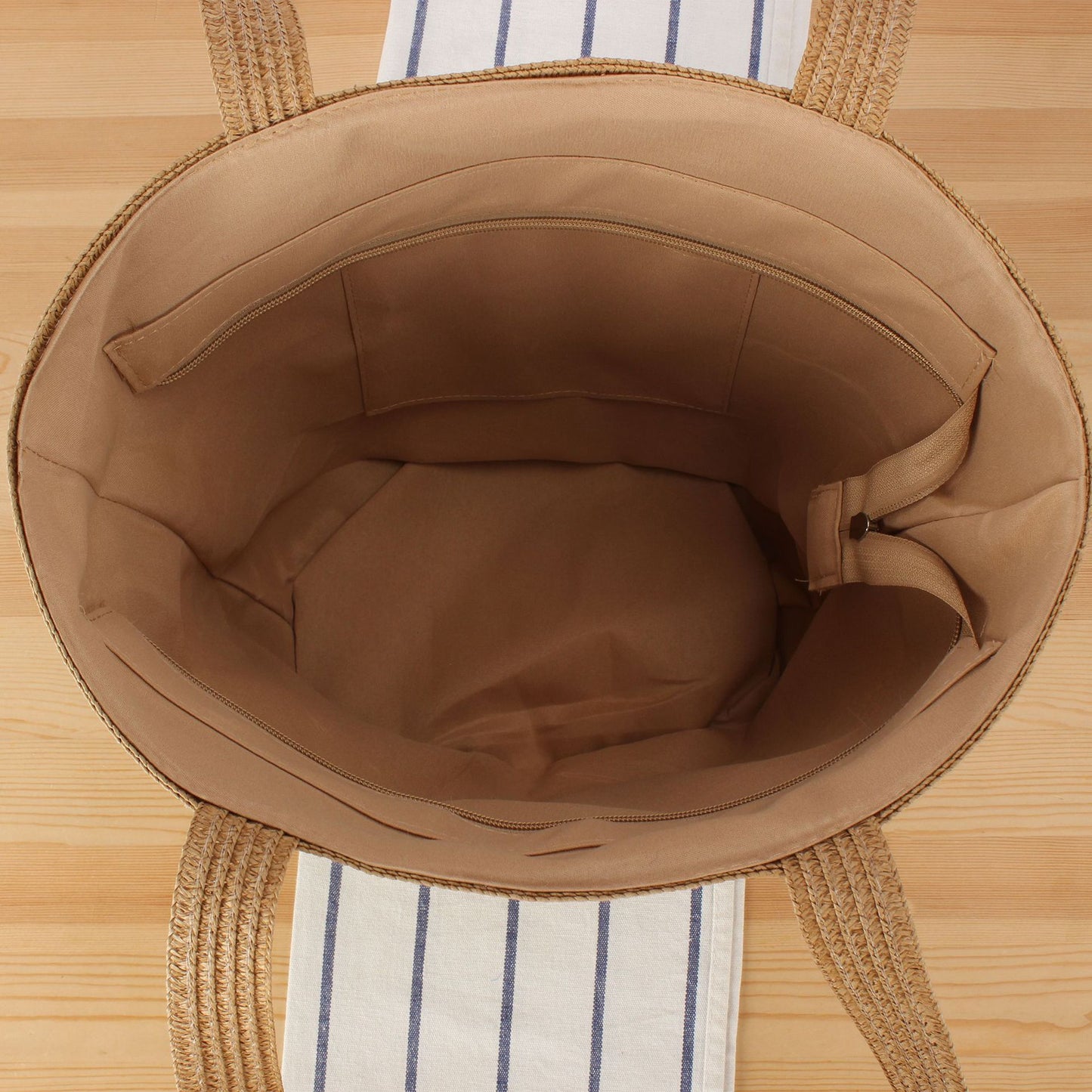 Großzügige Handtasche Aus Handgeknüpftem Naturmaterial Brehn