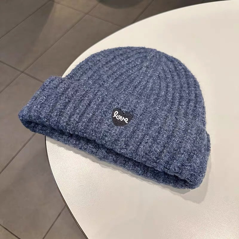 Gemütliche Strick Liebe Patch Mütze