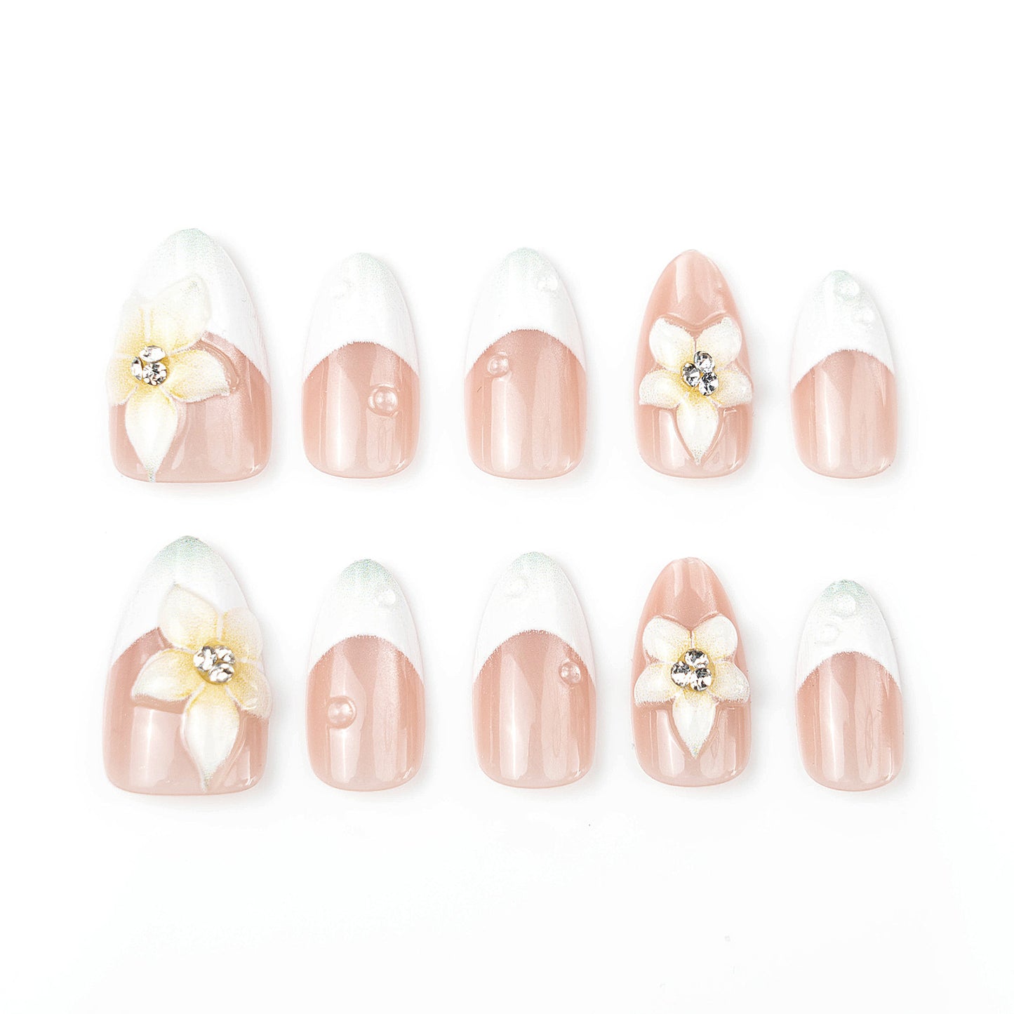 Premium dekorative Press-On-Nagelset mit floralen Akzenten Brehn