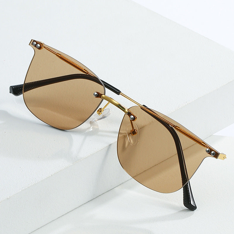 Damen stilvolle Geometric-Sonnenbrille mit modernen Glaselementen Brehn